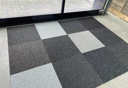 Suchen Sie nach Interface Teppichfliesen? Budget Mix Boucle in der Farbe Grey ist eine ausgezeichnete Wahl. Sehen Sie sich diese und andere Teppichfliesen in unserem Webshop an.