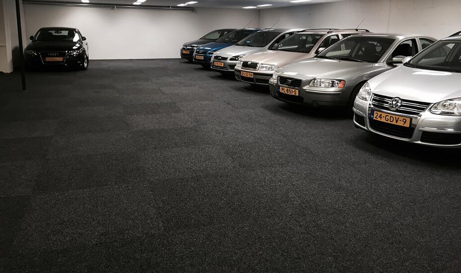 100x100 cm Teppichfliesen / 